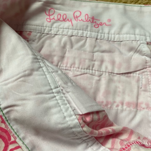 EUC worn once! Lilly Pulitzer White-Get Spotted Pink& White Lion Callahan shorts - Picture 8 of 8